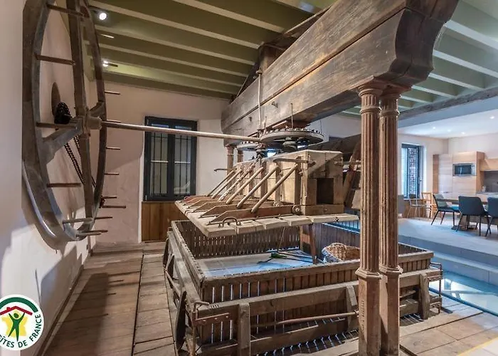 Le Pressoir De Nestor * Monthelon (Marne)